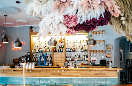 Stilvolle Cocktailbar im Herzen Berlins Stilvolle Cocktailbar im Herzen Berlins