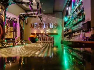 Frankfurt Destino Lounge Tresen Detail Zapfhahn