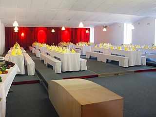 Frankfurt Homburger Hof großer Festsaal mit allen Kegelbahnen überbaut 