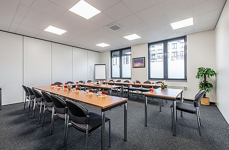 Erweiterbarer Konferenzraum in Business-Center München