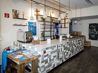 Der KLUB DIALOG in Bremen verfügt über eine in den Raum anliegende Küche für kleine Kochevents (c)Frank Pusch