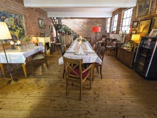 Stilvoll rustikales Ambiente im Die Schmidt Bremen (c) Wingrat Fotografie