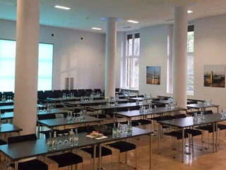 Ihre Präsentation oder Vortrag im modernen und großzügigen großen Saal des Georgie in Hamburg