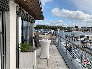 Herrlich schöner Ausblick von der Terrasse des Hafenblick in Travemünde 