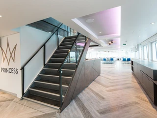 MS Princess Hauptdeck Treppe