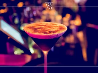 Drink an der Bar im GAGA in Hamburg